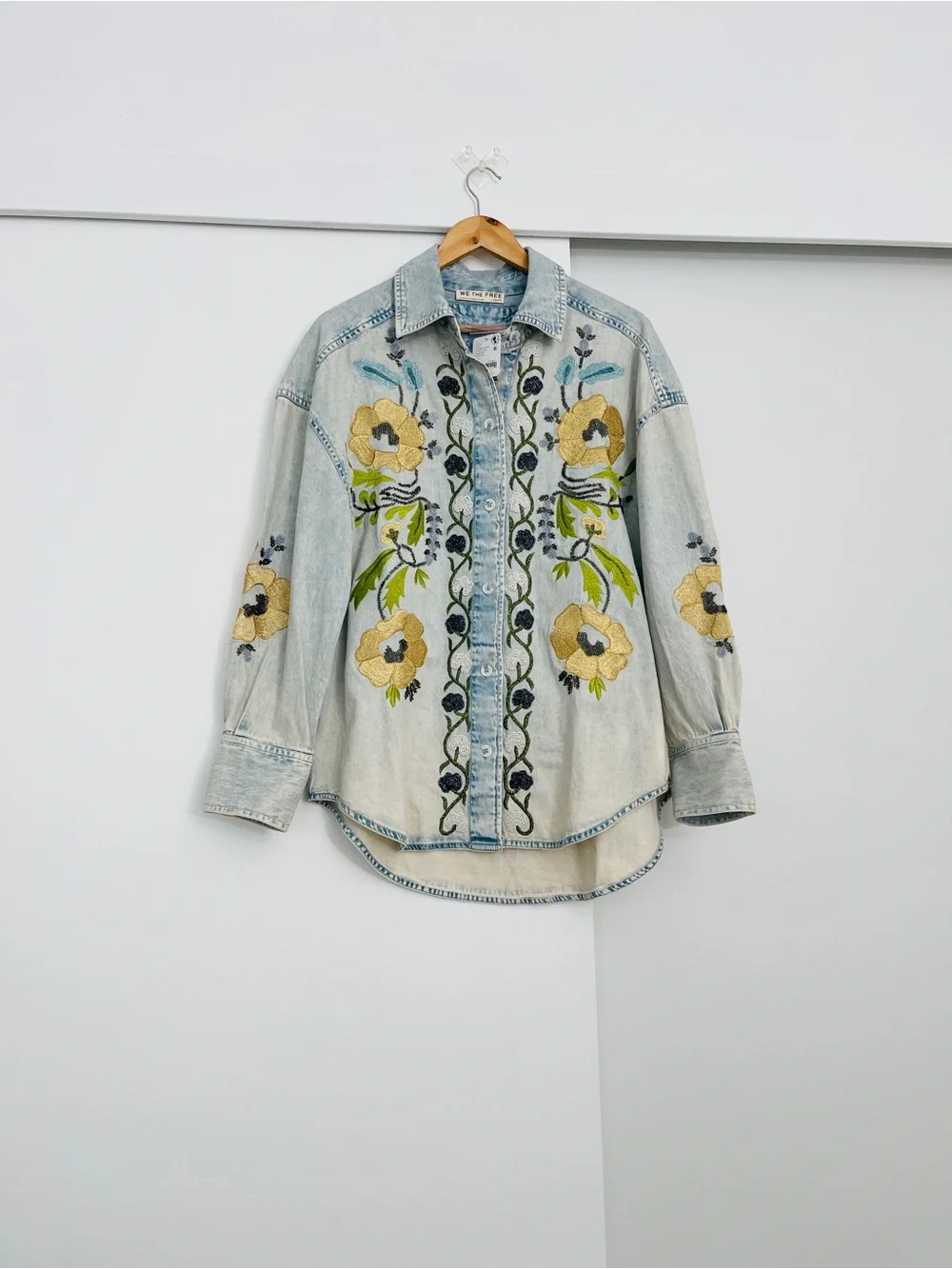 NWT Free People Mi Amor Embroidered Beaded Western Denim Shirt Size XS